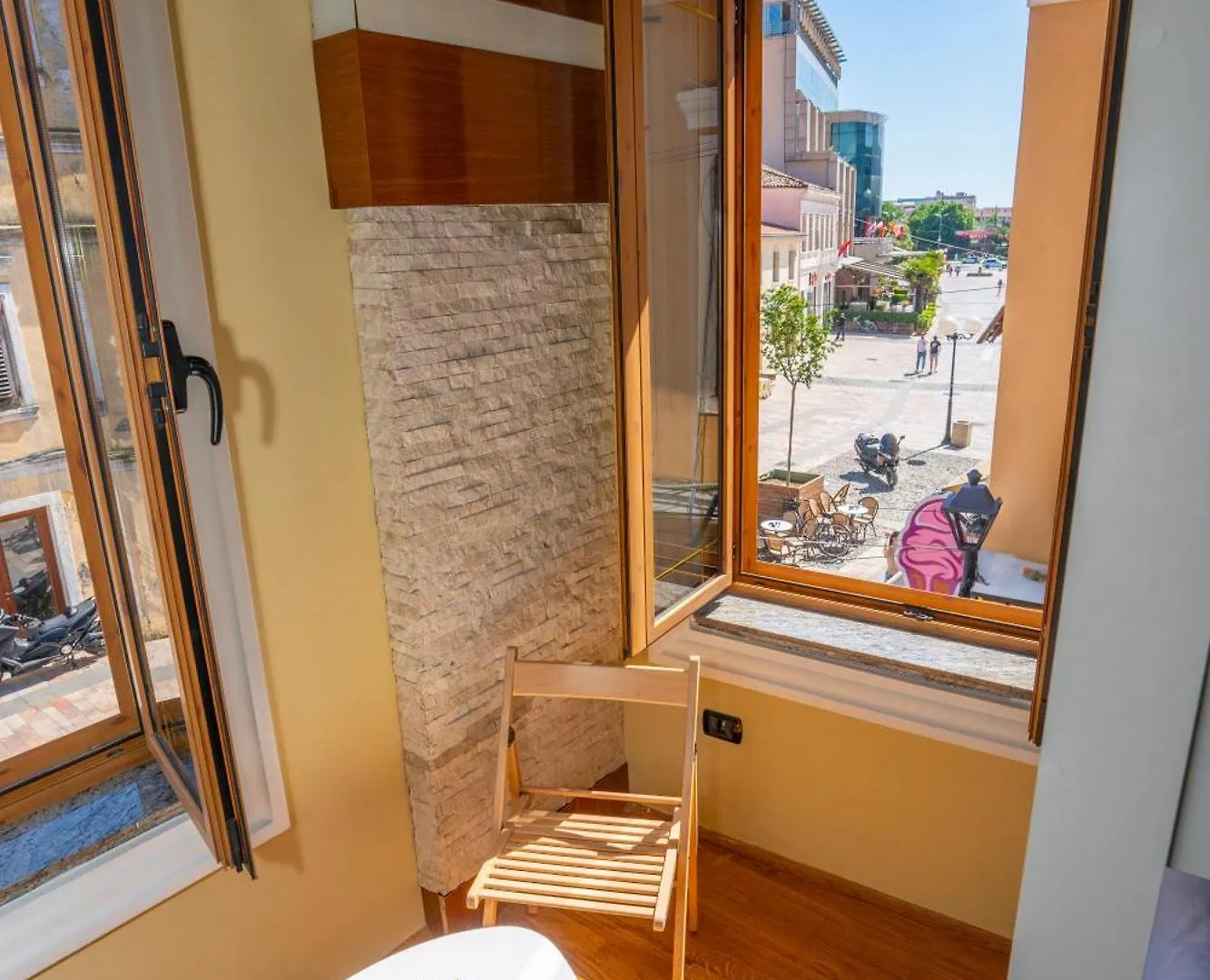 Terrace Hostel & Lounge Bar Shkoder 0*,  Albania