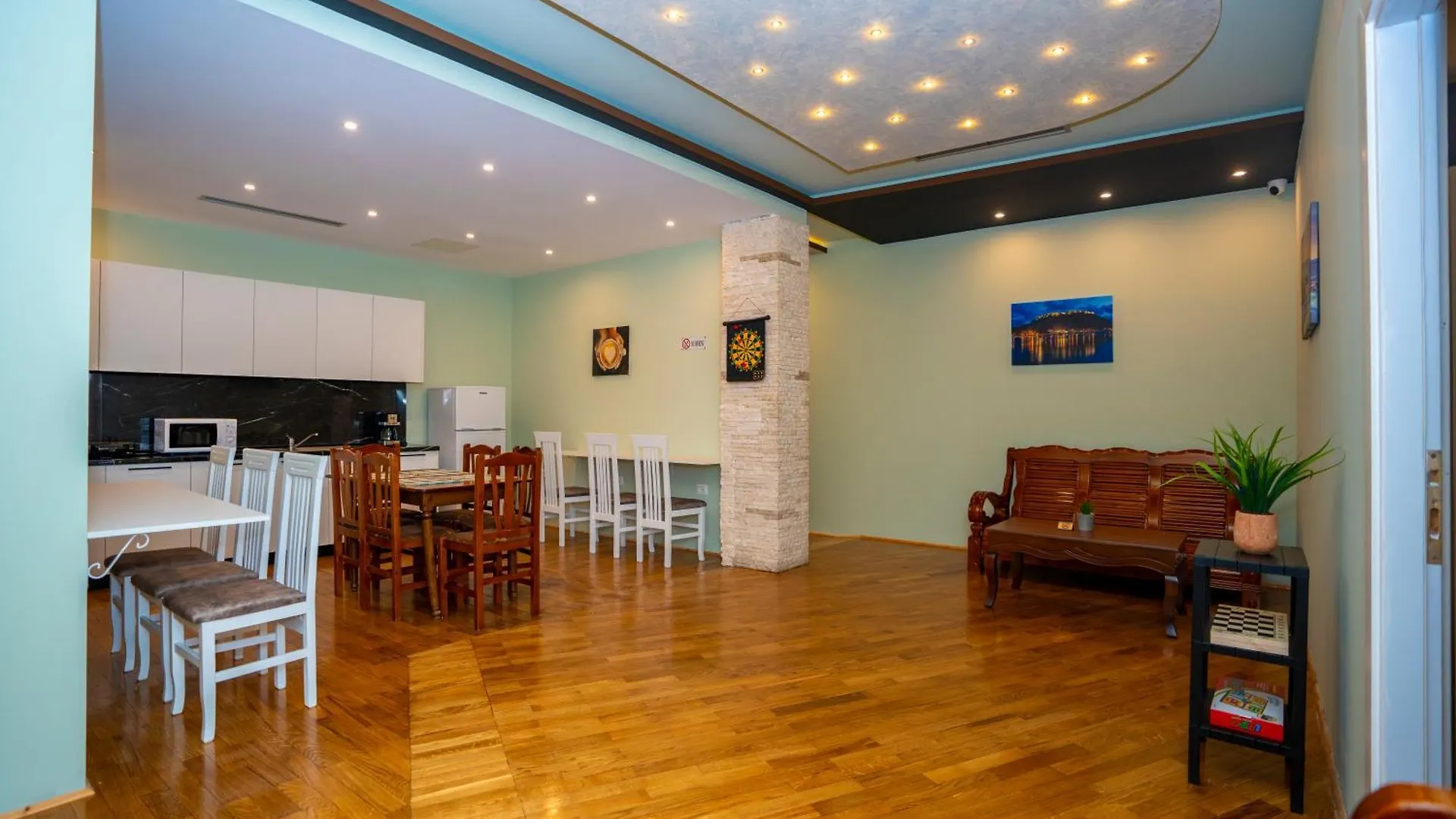 Terrace Hostel & Lounge Bar Shkoder