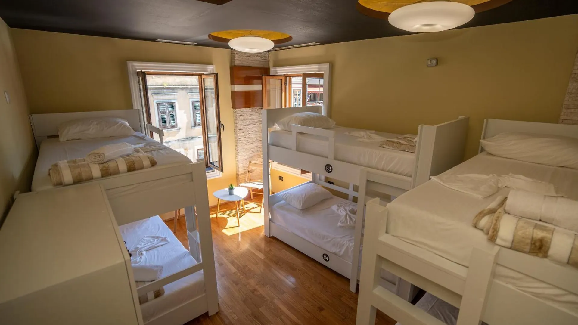 Terrace Hostel & Lounge Bar Shkoder