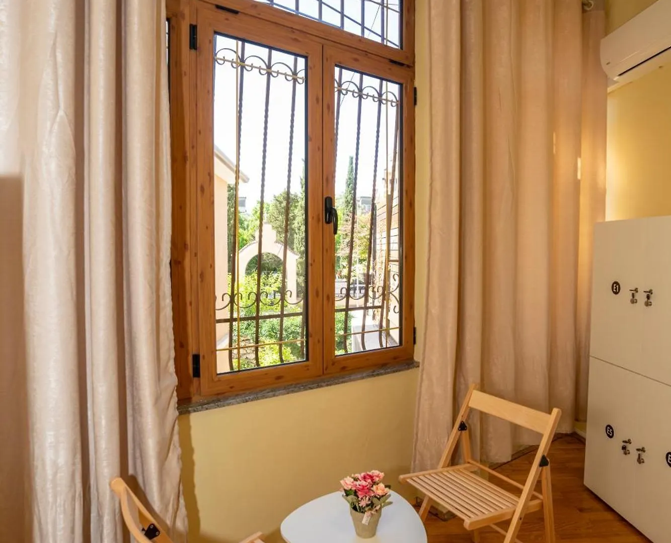 Terrace Hostel & Lounge Bar Shkoder