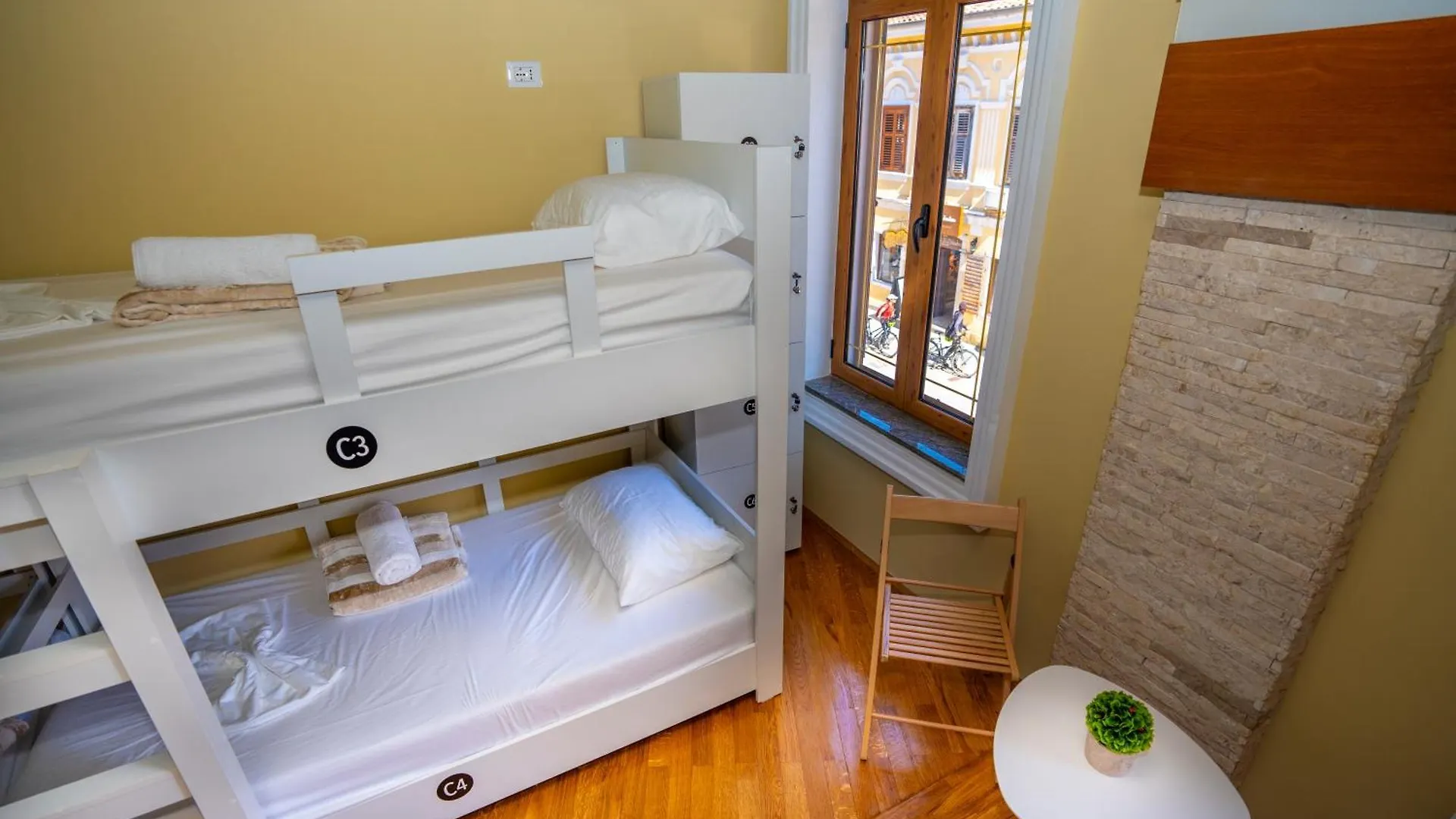 Terrace Hostel & Lounge Bar Shkoder