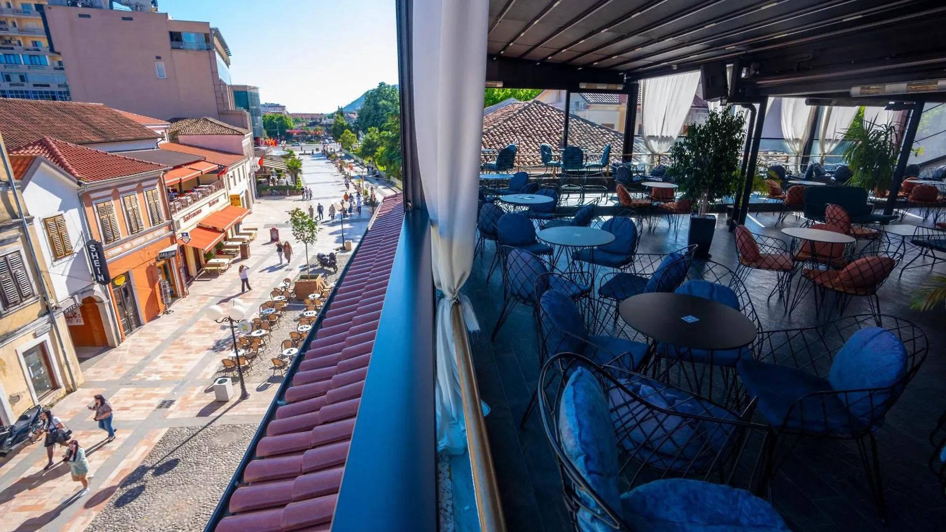 Terrace Hostel & Lounge Bar Shkoder 0*,